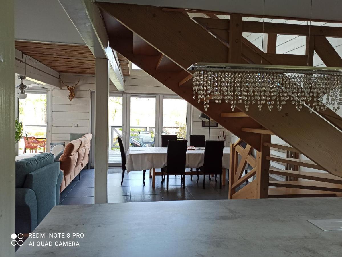 Vila Dom Z Ogrodem Laka  Exteriér fotografie